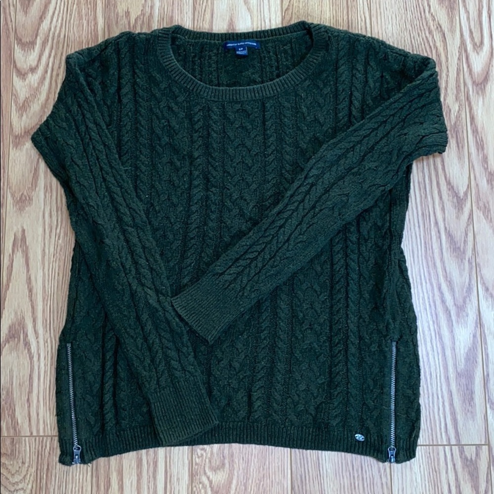 American Eagle Sweater
